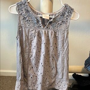 Women's Gray Sleeveless Top